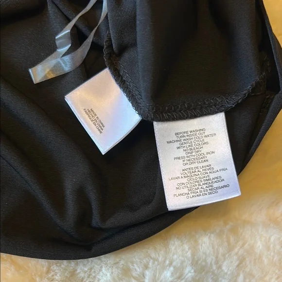 Elegant Nine West Large Black Sleeveless Top - Picture 5 of 6